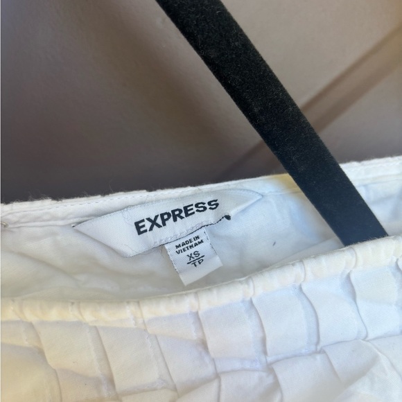 Express White Ruffled Blouse - Picture 3 of 4